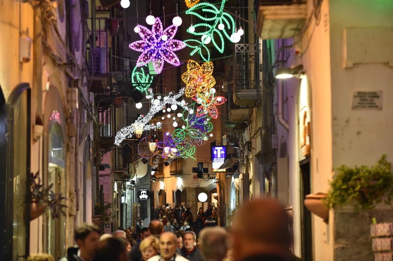 La Casa Sugli Archi Bed & Breakfast Salerno Dış mekan fotoğraf